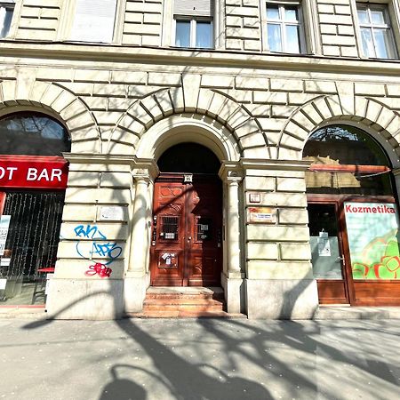 Amazing Swedish 3 Rooms Apartment In The City Center Budapest Exterior foto