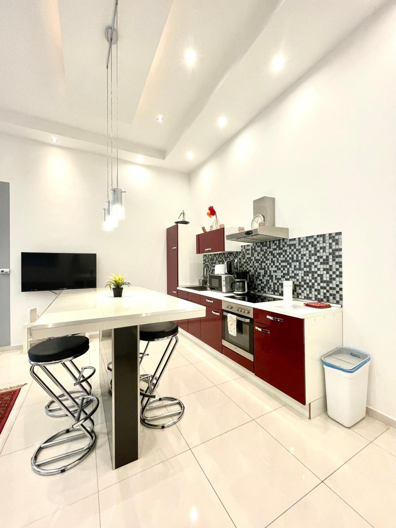 Amazing Swedish 3 Rooms Apartment In The City Center Budapest Exterior foto