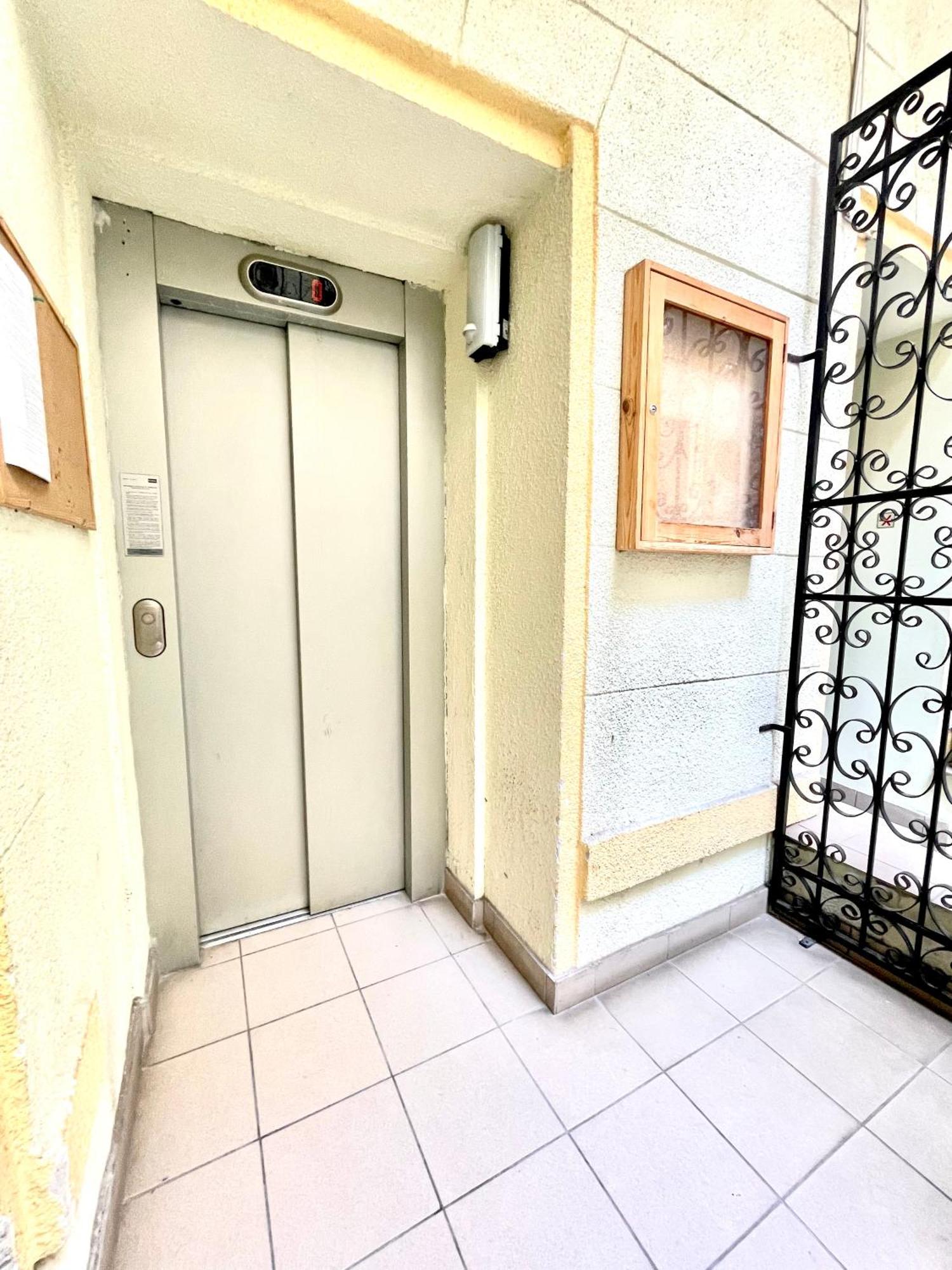 Amazing Swedish 3 Rooms Apartment In The City Center Budapest Exterior foto